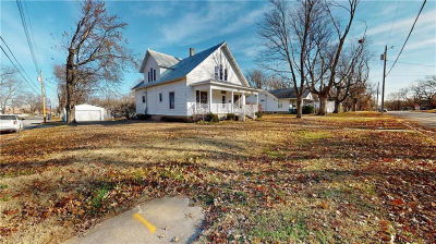 728 W Hunter St Nevada, MO 64772