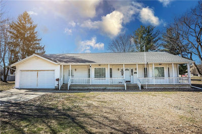 302 S Spruce St Stewardson, IL 62463