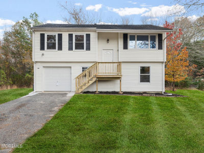 137 Red Bank Ave Bayville, NJ 08721