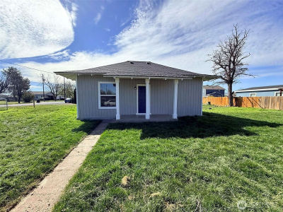 7 2nd St Touchet, WA 99360