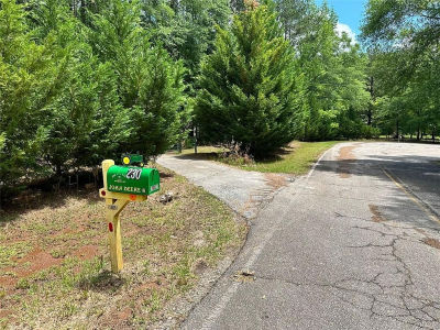 230 Vaughn Cir Griffin, GA 30223