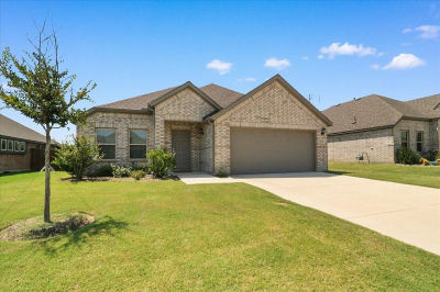 1328 Fox Glen Trl Crowley, TX 76036