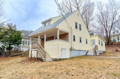 27 Millville St Salem, NH 03079