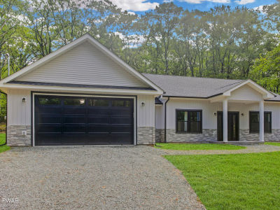 110 Middleton Dr Milford, PA 18337