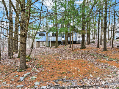 134 Lakeview Dr Dingmans Ferry, PA 18328