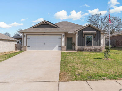 17494 Stacy St Lindale, TX 75771