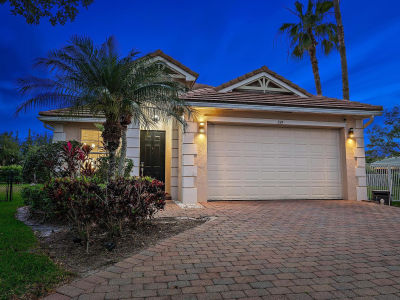 539 Belle Grove Ln West Palm Beach, FL 33411