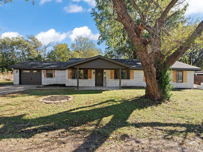 7 N Ora St Pryor, OK 74361