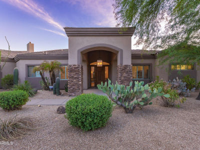 9417 E Charter Oak Dr Scottsdale, AZ 85260