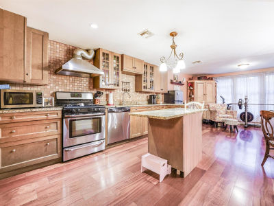 372 5th St Jersey City, NJ 07302