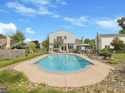 159 Hunt Dr Horsham, PA 19044