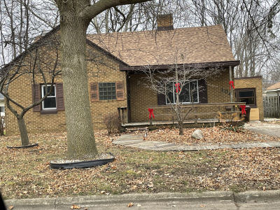 104 North Emmons Street, Saint Johns, MI, USA