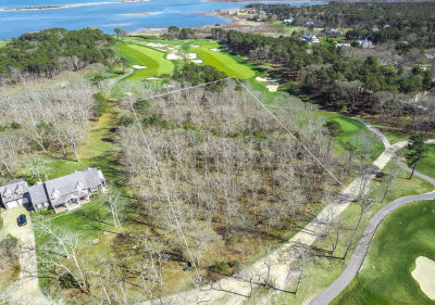 7 Overview Ln Oak Bluffs, MA 02557