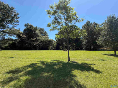 47 Summit Dr Gadsden, AL 35901