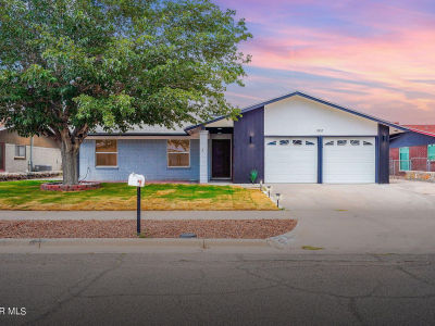 1957 Ratner Cir El Paso, TX 79936