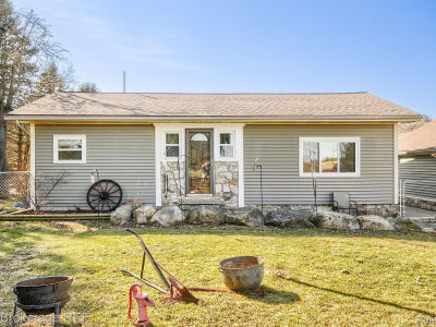 5079 Jefferson Rd North Branch, MI 48461