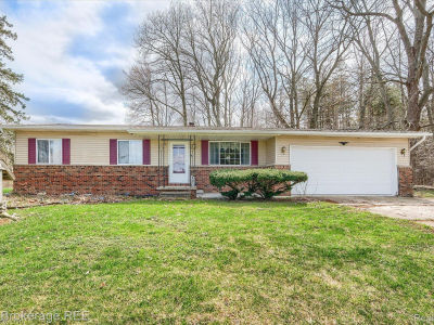 9370 Vienna Rd Otisville, MI 48463