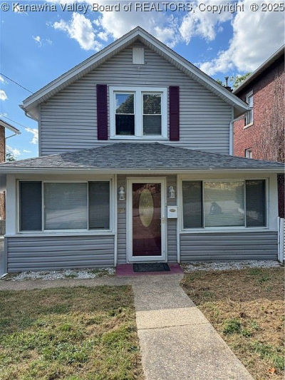 935 Somerset Dr Charleston, WV 25302