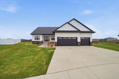 4904 Cohen Ct Cedar Falls, IA 50613