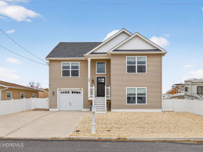 113 E Delaware Dr Little Egg Harbor, NJ 08087