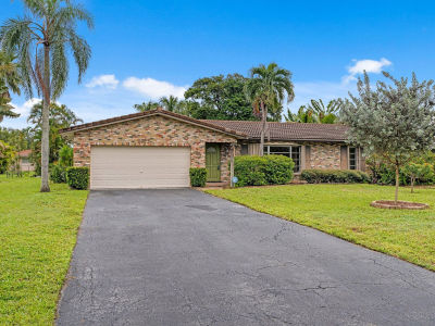 8675 NW 28th Dr Coral Springs, FL 33065