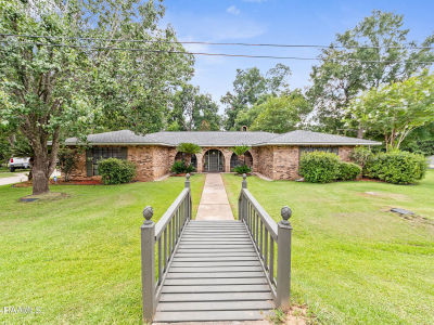 118 Garrigue Dr Opelousas, LA 70570