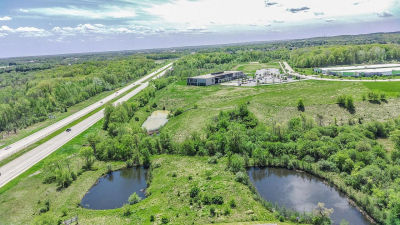 1275 W Paradise Dr West Bend, WI 53095