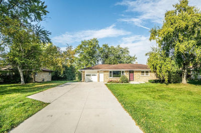 W177N8635 Lynwood Dr Menomonee Falls, WI 53051