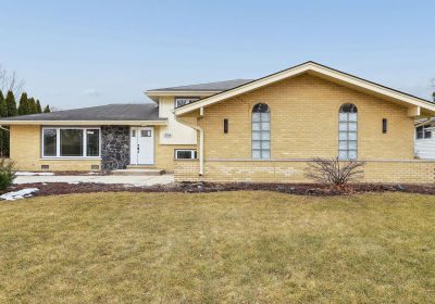 7314 Summit Rd Darien, IL 60561