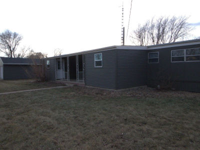 303 S Maple St Worthing, SD 57077