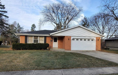 5316 Robin Dr Greendale, WI 53129