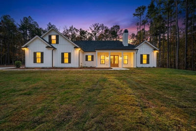 284 E River Bend Dr Eatonton, GA 31024