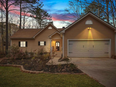 381 E River Bend Dr Eatonton, GA 31024