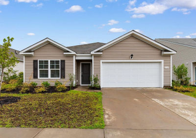 572 Woodland Farms Cir Aynor, SC 29511