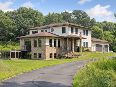 241A Glen Cir River Falls, WI 54022