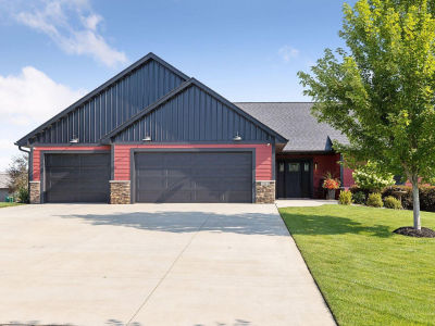 203 Vista Cir River Falls, WI 54022