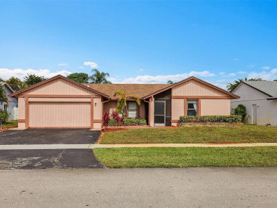 8321 NW 52nd St Lauderhill, FL 33351