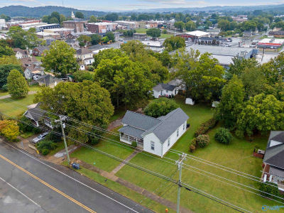 214 Washington St W Fayetteville, TN 37334