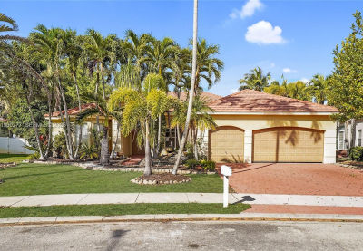 15989 SW 14th St Hollywood, FL 33027