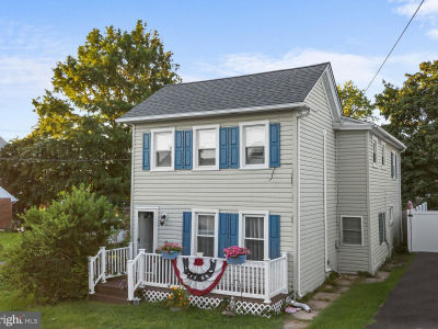 321 Cecil St Chesapeake City, MD 21915