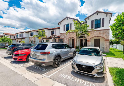 10628 W 33rd Way Hialeah, FL 33018