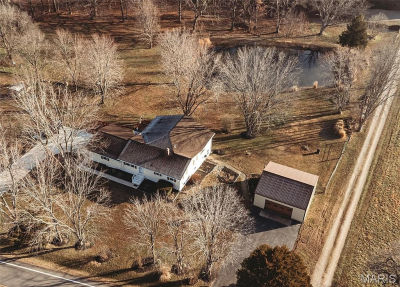 18105 Highway 8 Saint James, MO 65559