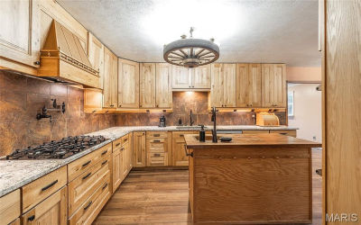 807 County Road 6410 Salem, MO 65560