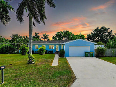 94 NE 17th St Homestead, FL 33030