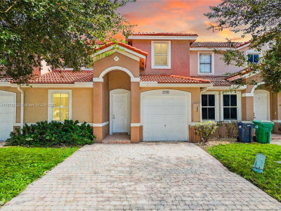 27345 SW 138th Ct Homestead, FL 33032