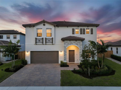 2333 SE 28th Ct Homestead, FL 33035