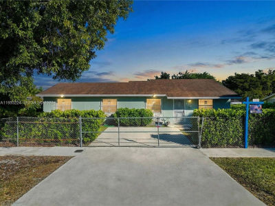 409 SW 8th Ave Florida City, FL 33034