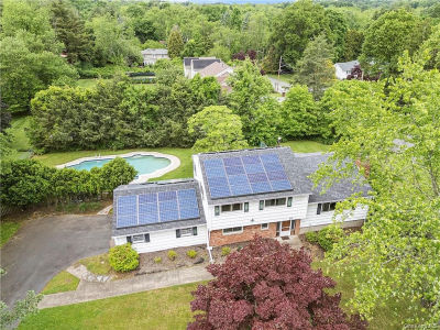 13 Bridle Rd Spring Valley, NY 10977