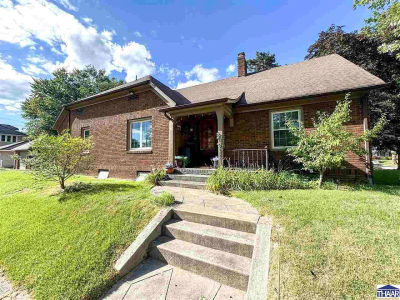 65 S 21st St Terre Haute, IN 47803