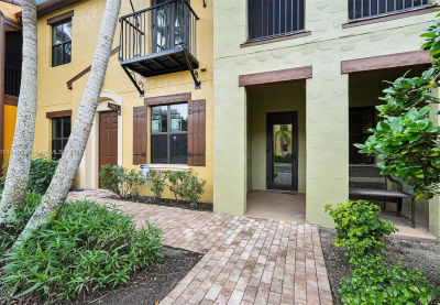 9064 Capistrano St N UNIT 5004 Naples, FL 34113